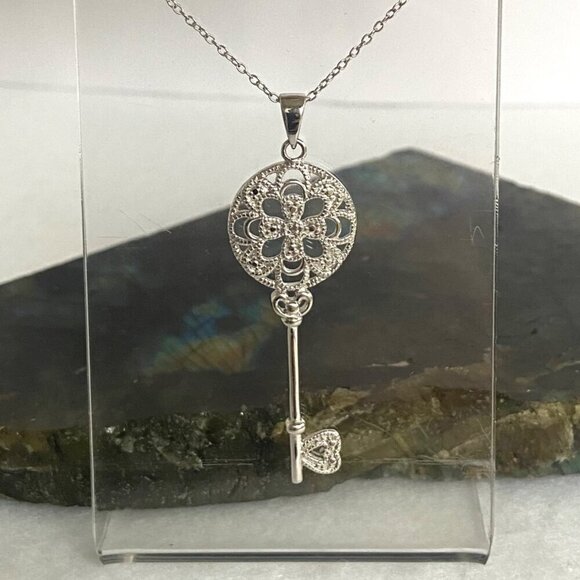 Sterling Silver 925 JCM Floral Filigree Diamond Heart Key Pendant Necklace 18" - Picture 1 of 16